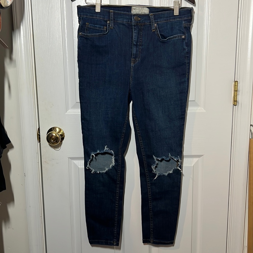 Free People distressed jeans, stretchy, 31